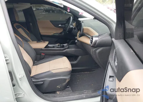 2025 Chevrolet Equinox Awd Activ from USA, damaged, VIN 3GNAXSEG5SL192952